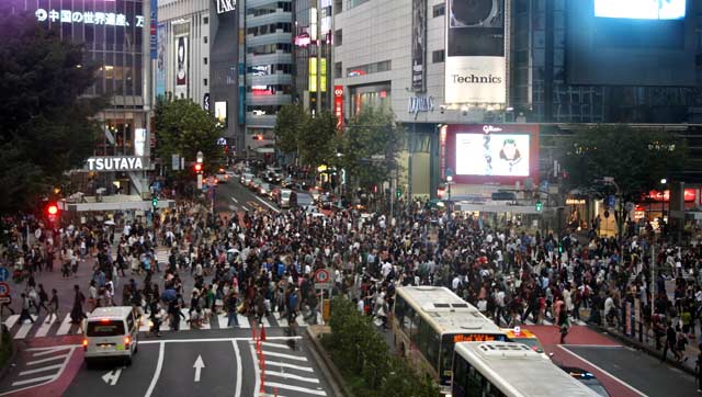 Най-голямото кърстовище в света - Shibuya crossing, в Токио. Снимка: Бистра Величкова